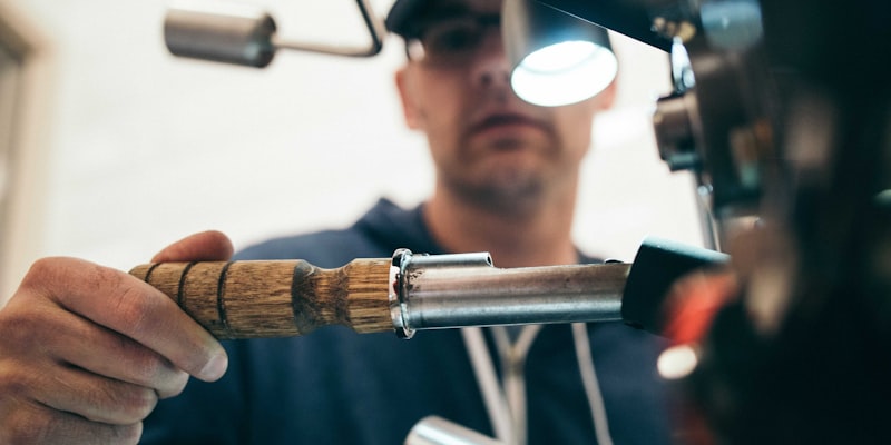 悟空体育官网正式上线发布会现场，大屏幕显示平台Logo与欢迎字样，现场气氛热烈